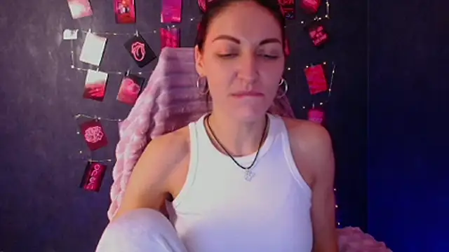 Aurora_Loveu's cam snapshot