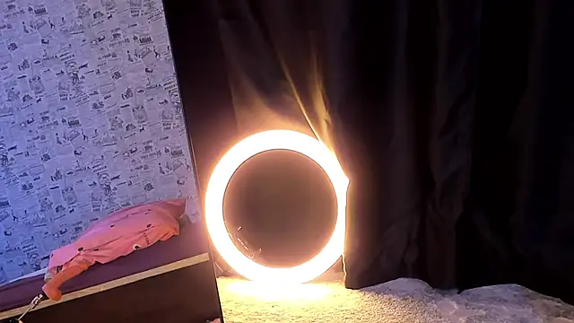 Lillie_Berry's cam snapshot