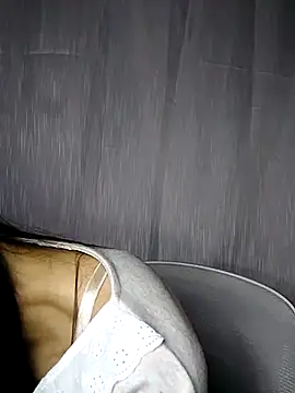 Vitamin-Heart0's cam snapshot