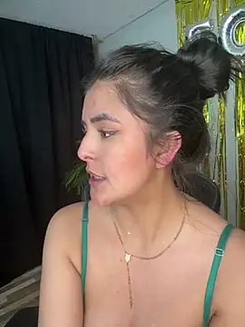 kim_zaratte's cam snapshot