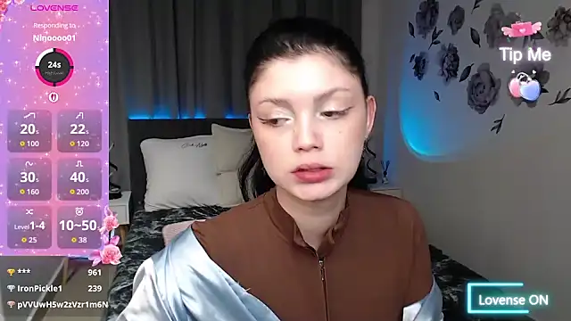 MileyRood's cam snapshot