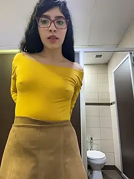 dani_bela's cam snapshot