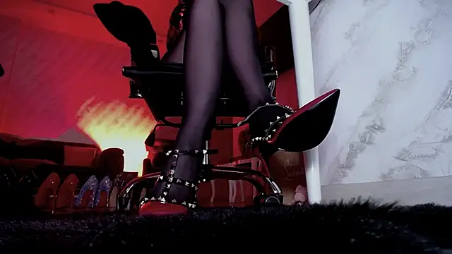 FinDomGod's cam snapshot