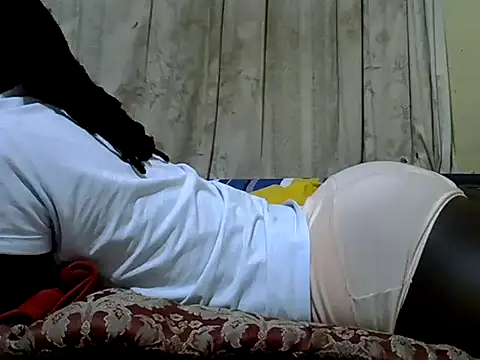 KENYANHONEY01's cam snapshot