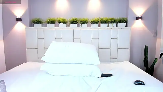 LunnaBlake's cam snapshot