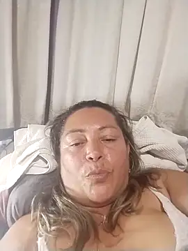 marie_olsenhot's cam snapshot