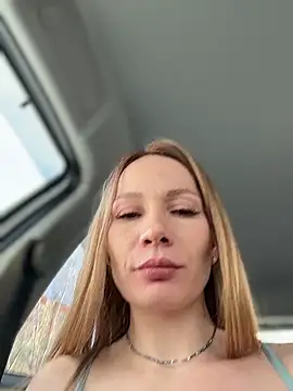 LavenderHot's cam snapshot