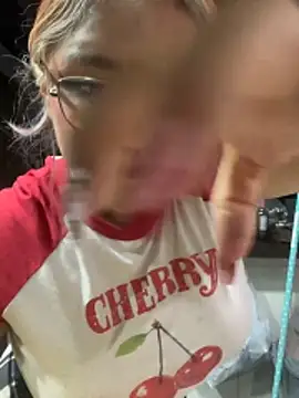 Sophia_Weest99's cam snapshot