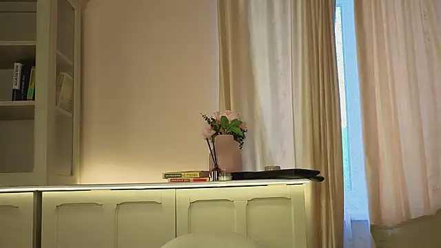 Alisia_Mars's cam snapshot