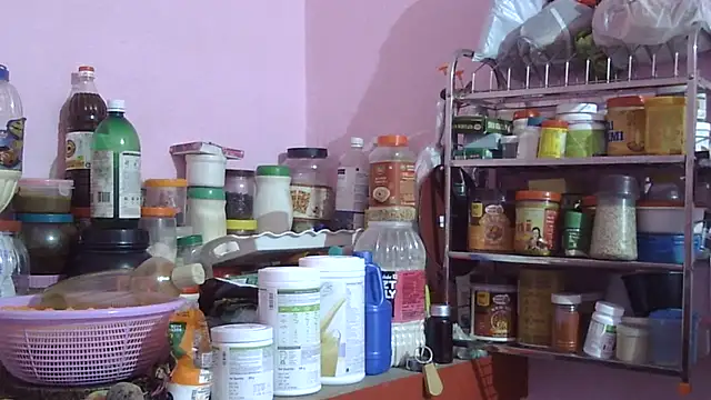 Pooja-suman's cam snapshot