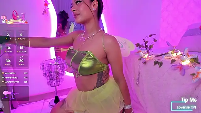 Yourwishisme_val's cam snapshot