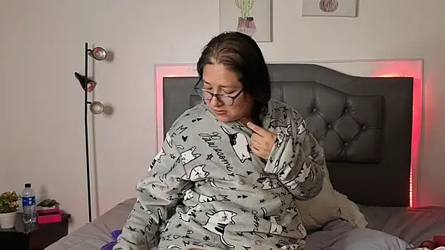 scarlett_widow_'s cam snapshot