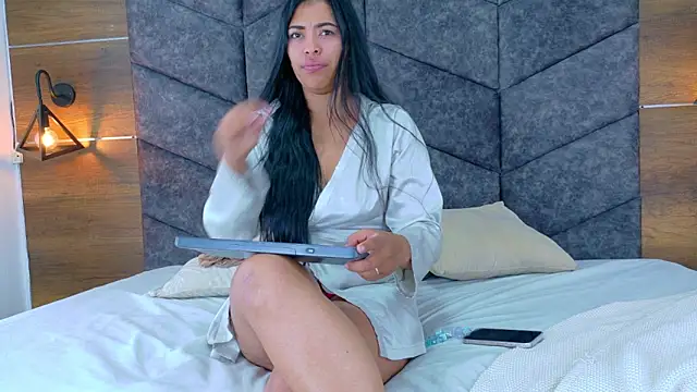 RiriiBrunette__'s cam snapshot