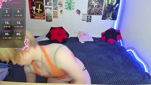 Cattie_w_'s cam snapshot