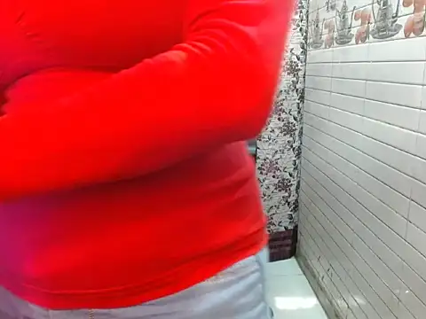 LovingPihu's cam snapshot