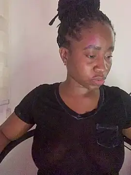 MISSMAYSROOM's cam snapshot