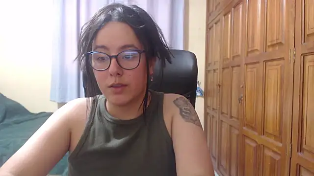 Venus_cat_'s cam snapshot