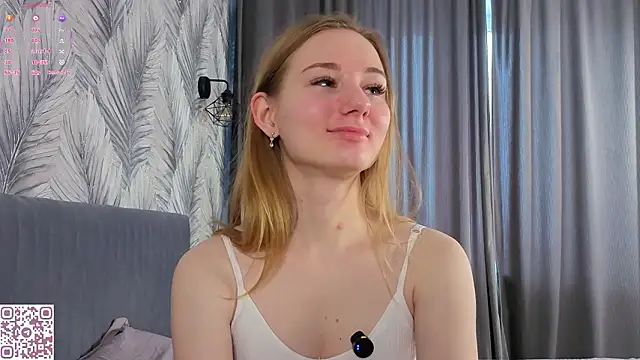 ElvinaRose's cam snapshot