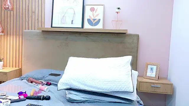 Tessa_Stone's cam snapshot