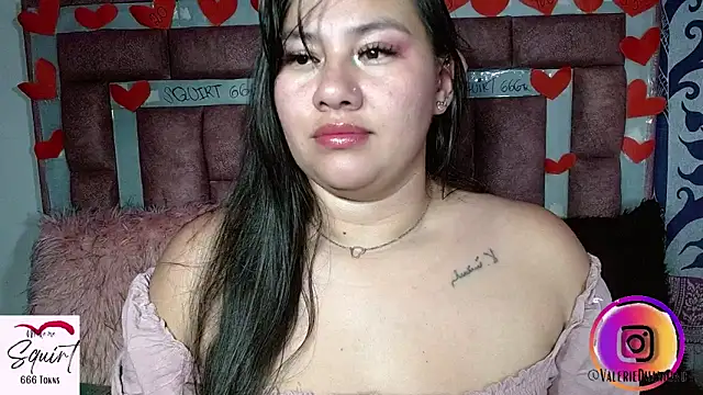 ValerieDiiamond's cam snapshot