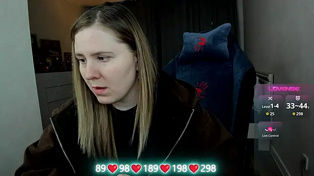 Olivia_Munk's cam snapshot