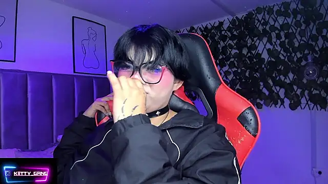 Kitty_Gang's cam snapshot