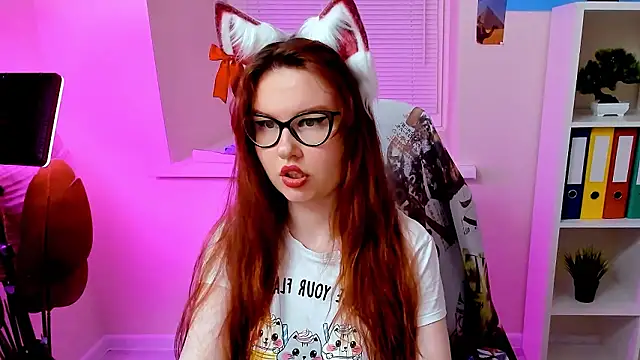 CarolGiggly live sex cam