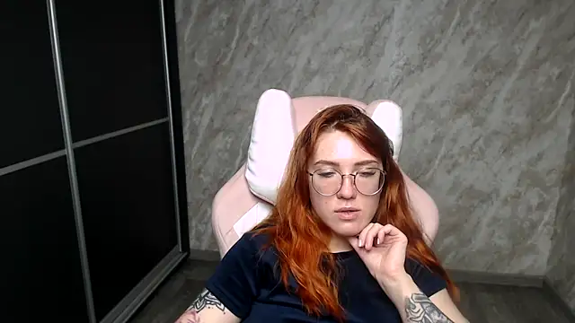 Reginasmilee's cam snapshot