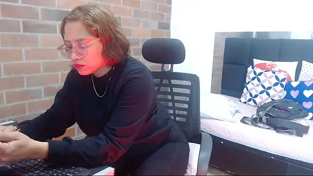 samantha__karolstone's cam snapshot