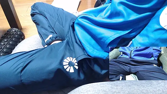 Yasu2000 live sex cam