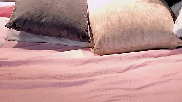 _victoriaa__lois's cam snapshot