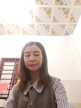 Sexy-ladyboobs69's cam snapshot