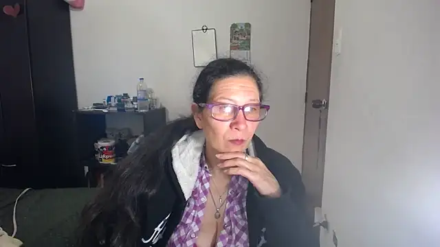 latin49's cam snapshot