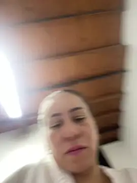 HealingHoney's cam snapshot