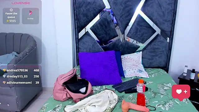 candy_fox2's cam snapshot