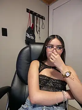 Karina16_pink's cam snapshot