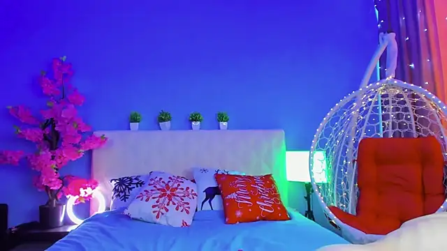 Gina_Gina_love's cam snapshot