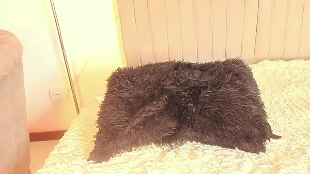 im_tiffany_'s cam snapshot