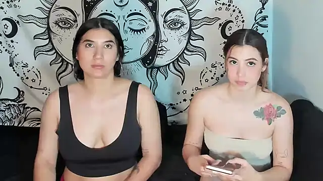 Abby_and_Lana's cam snapshot