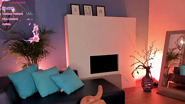 Megan_inked's cam snapshot