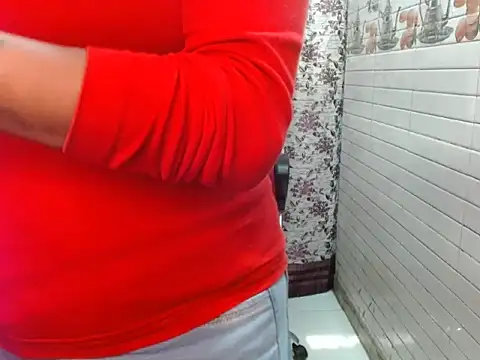 LovingPihu's cam snapshot