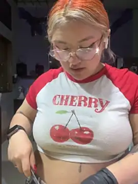 Sophia_Weest99's cam snapshot