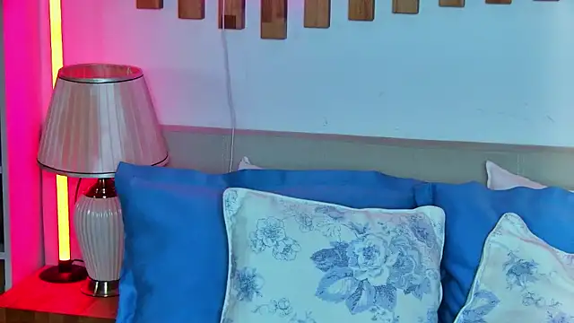 CeylanXO's cam snapshot