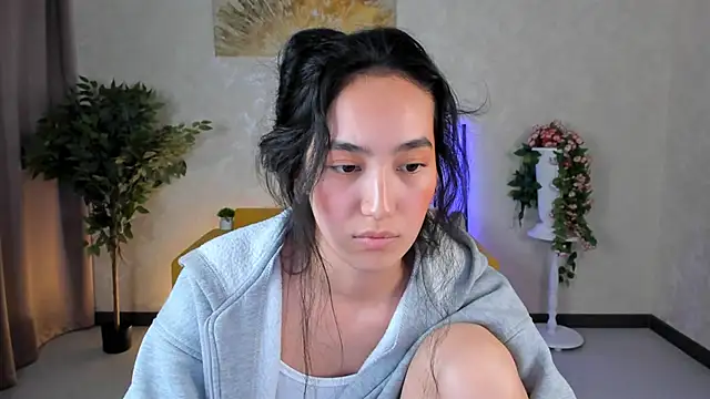 FlirtyAura's cam snapshot