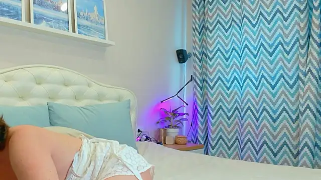 LadySweetWife's cam snapshot