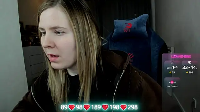 Olivia_Munk's cam snapshot