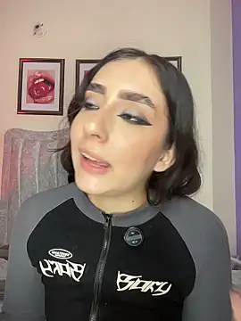 sharlot24's cam snapshot