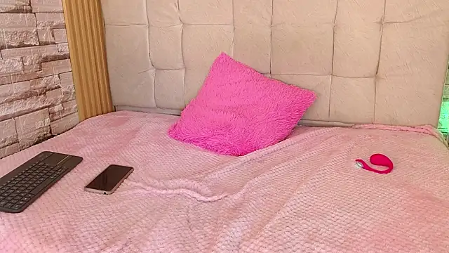 meliangels303av's cam snapshot