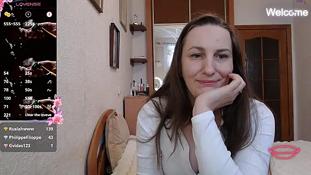 Yevgeshka-Milashka live sex cam