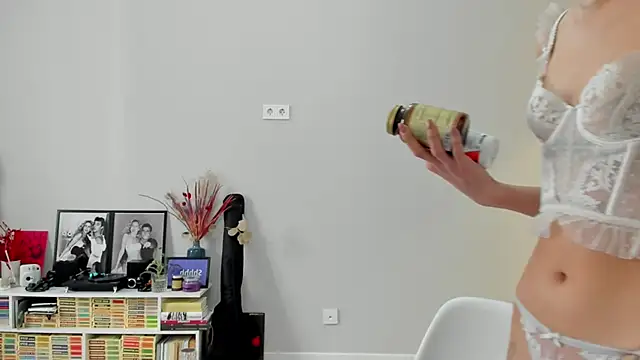 ailey_chao's cam snapshot